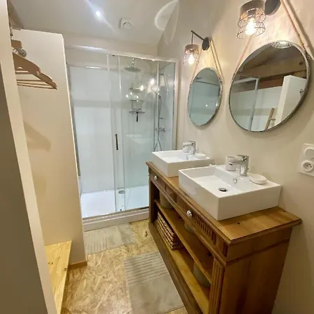 Domaine De La Source Couette-café 3*