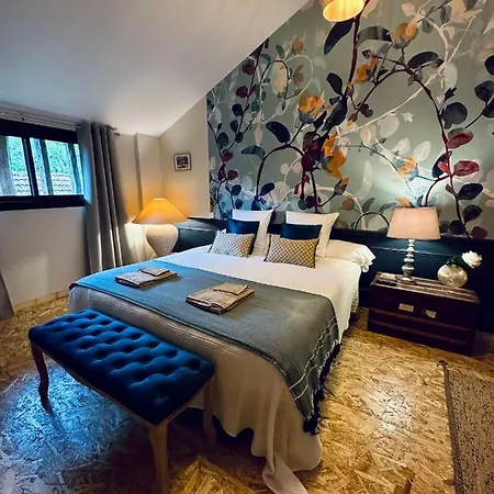 Domaine De La Source 3*