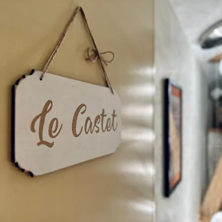 Couette-café Domaine De La Source 3*