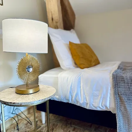 Couette-café Domaine De La Source 3*